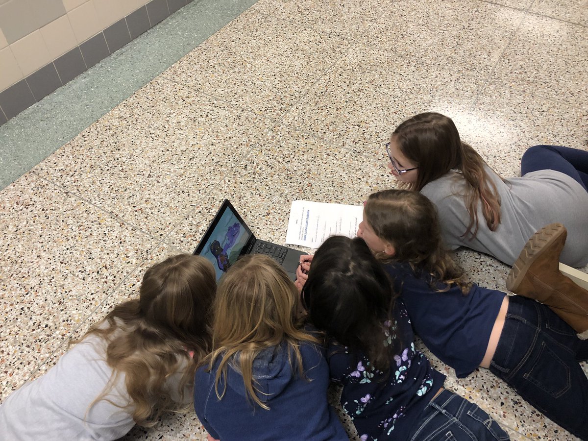 ewitt43's tweet photo. 3rd SS are attempting to @breakoutEDU to try and save a brain for someone who needs a transplant. They worked together and persevered throughout. #swexcellence #phpackers https://t.co/kzVRfx0YG4