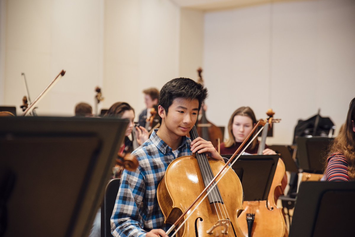 Congratulations to another Global Leadership Program student, this time to junior Henry Wu who was one of only five students in the state to be selected as a Vermont Presidential Scholar in the Arts! @EssexWestford @RowFn @VTEducation