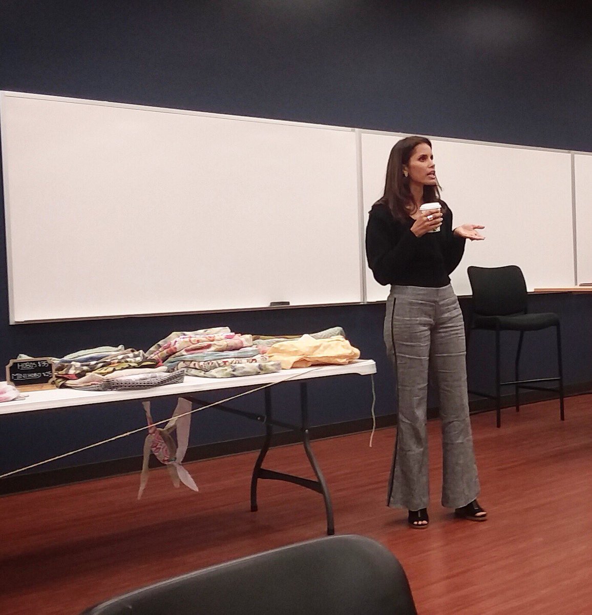 LUSOWK's tweet photo. It was such a blessing to have Joy from New Hope Girls come to campus yesterday! She shared a powerful testimony with us of how God has worked through her family to touch the lives of many girls in the DR💛 Check out the link below for more info: https://t.co/tupxD1VNmT https://t.co/HmA8XFgXKr
