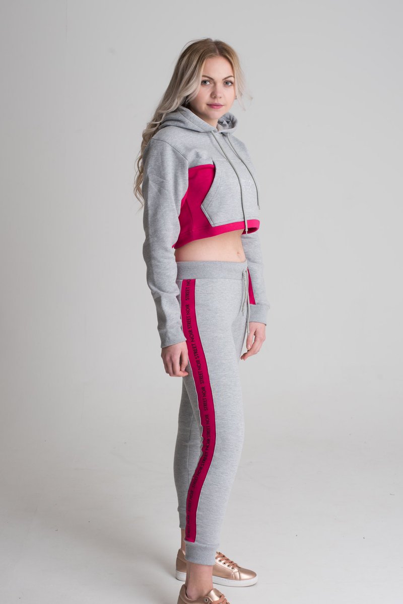 StreetNoir's tweet photo. Women contrast taped tracksuit 
*
Pre-Order Now
*
#fashionrevolution #streetnoir #sncorp #snarmy #ethicalfashion #streetwear #streetfashion #instafashion #casual #urbanwear #sweatshirt #streetstyle #womensfashion #NOIRGANG #tracksuit #womenstracksuit #newarrivals #london #uk https://t.co/HcfZb1YJE6