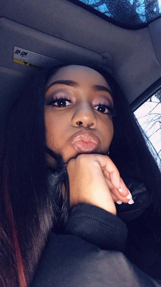 A__Meezzy's tweet photo. It’s been a minute but hey 🙃😘 https://t.co/AyA9qBcIgJ