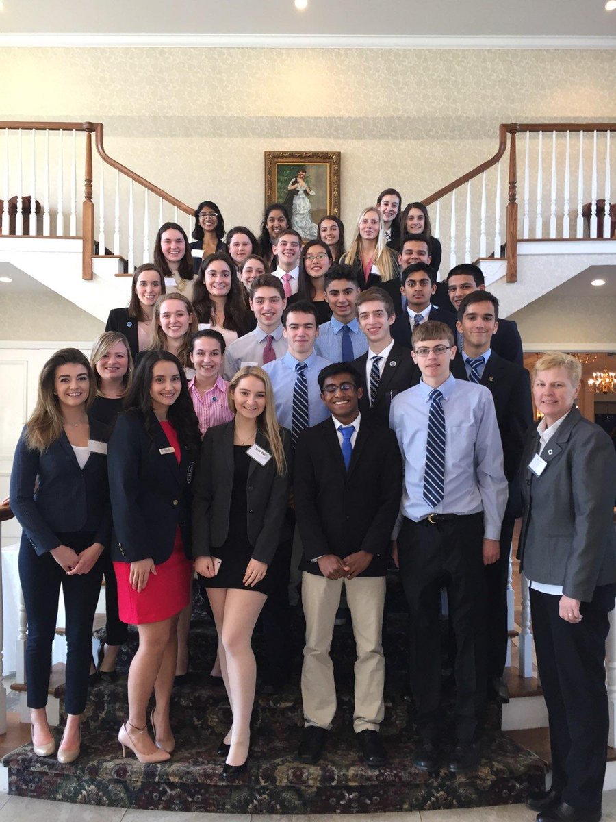MsWagemaker's tweet photo. @ConnecticutDECA @CHSDECA16 thanks YOU for a well run event! https://t.co/WZkNsM3m5m