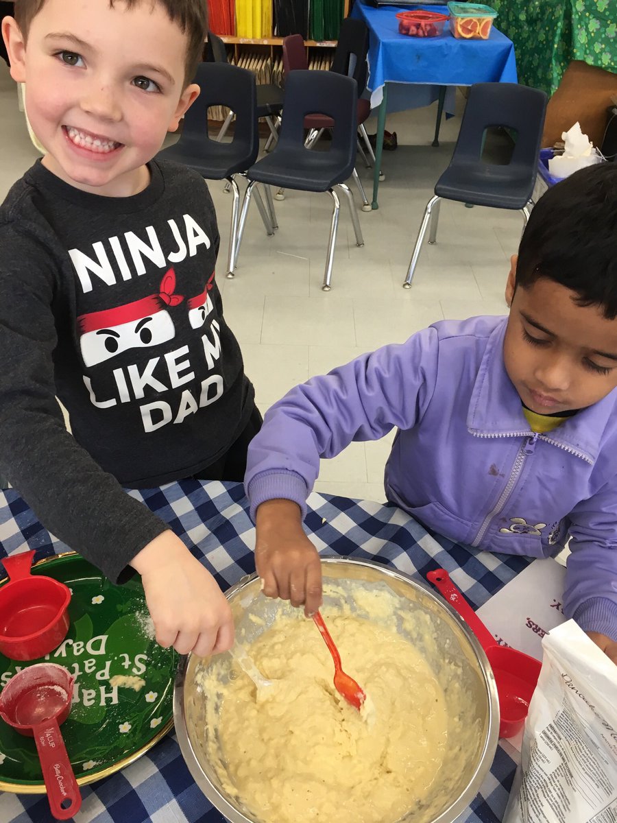 Jenn_Lalonde's tweet photo. Pancake inquiry. Can’t think of a better day to make some nice warm hot cakes. #fdk #stmichaelfdk  @stmikeslondon https://t.co/3BfdCUbFBM