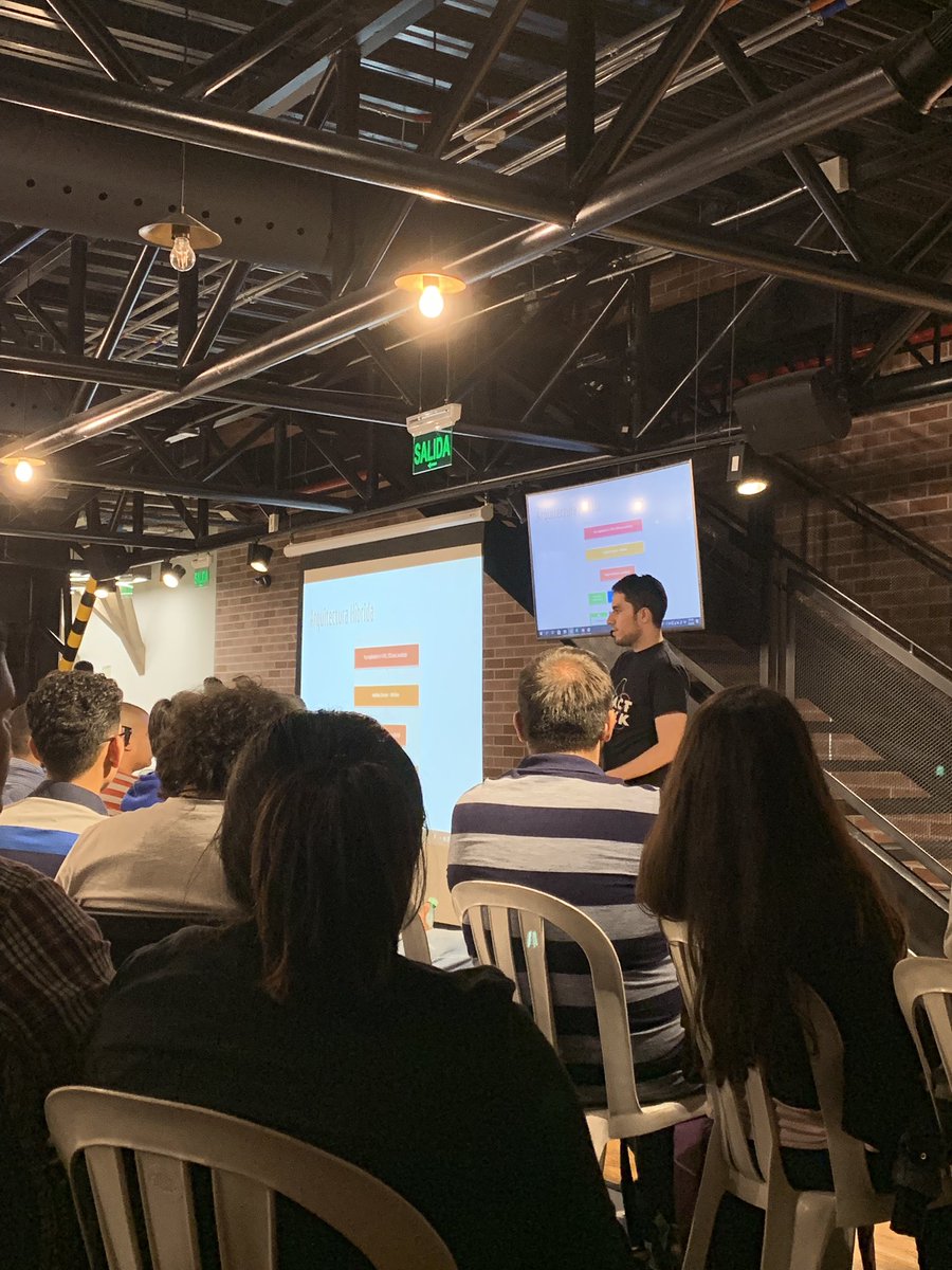 alejandronanez's tweet image. React Native en #reactWeek #reactWeekMedellin