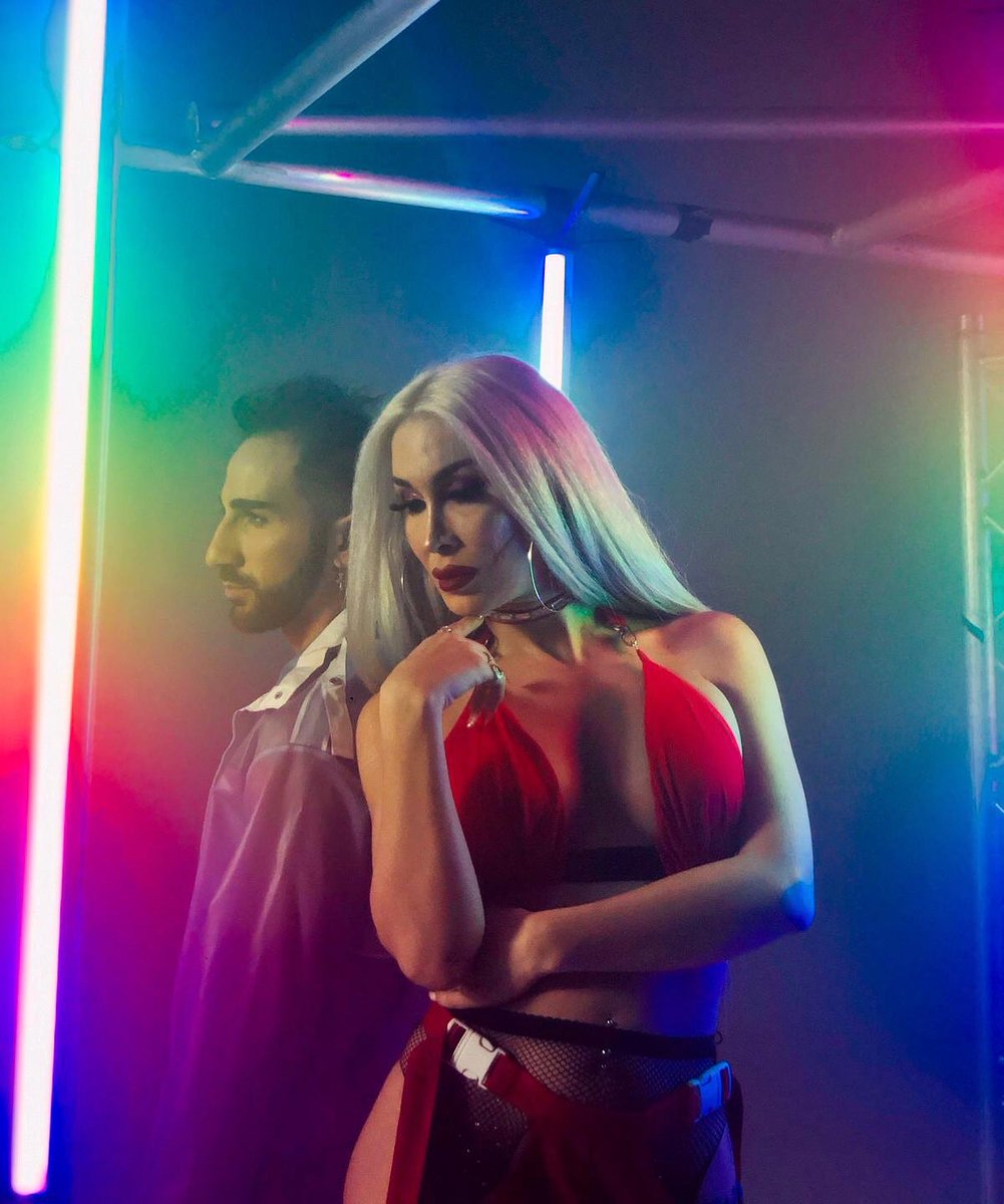 EledosMusic's tweet photo. Cuéntame cuéntame baby @lapelopony 🧔🏻🔥👩🏼 🇮🇹 🇪🇸 COMING SOON 🔜
#LaPelopony #ELEDOS https://t.co/NQY9FuYzq4