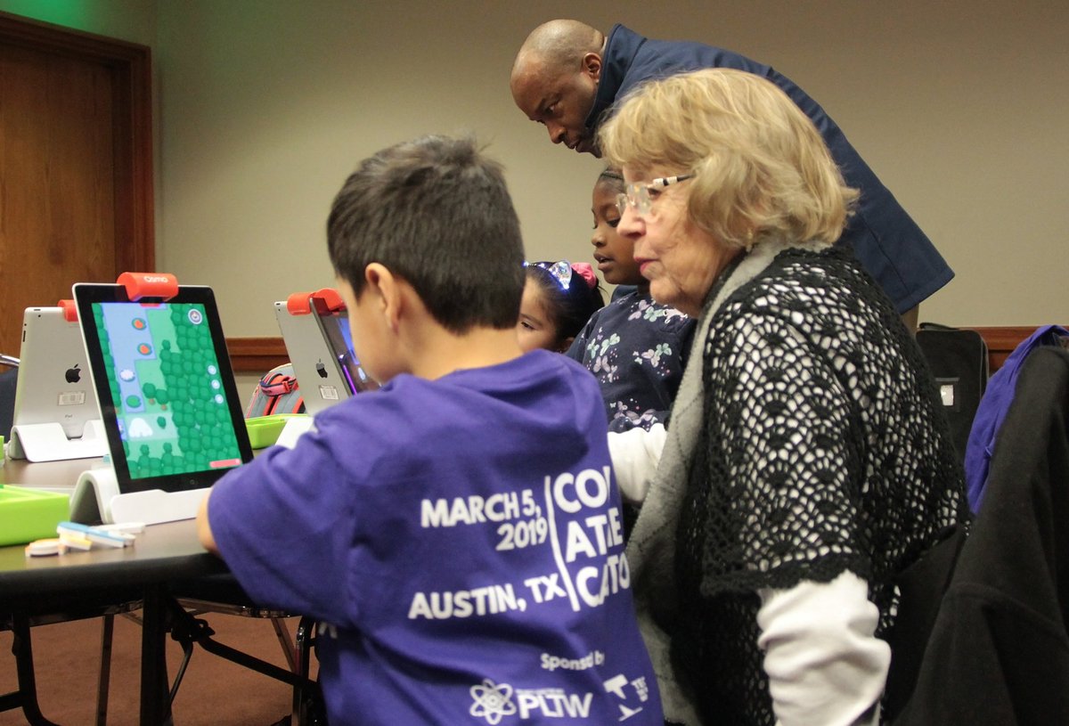 pfisd's tweet photo. Pfam …
@pfisd board President Vernagene Mott joined board member Tony Hanson and @RiverOaksES Elementary students at the Texas State Capitol Tuesday for #EdTechDay19 , hosted by @TCEA . For more on the event, see https://t.co/FkrWyLeUDR https://t.co/C0uSAI7hz4