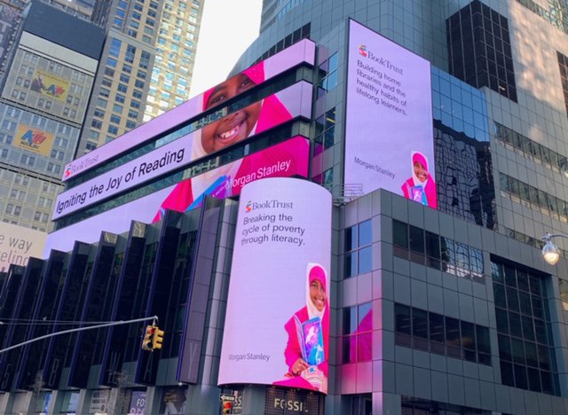 Y'all, I can't even get over it. @MorganStanley spreading the word about @BookTrustUSA on Broadway!!! #feedtheread #proudBoardChair #booktrust #BreakTheCycle #fightingpovertythroughliteracy #Broadway