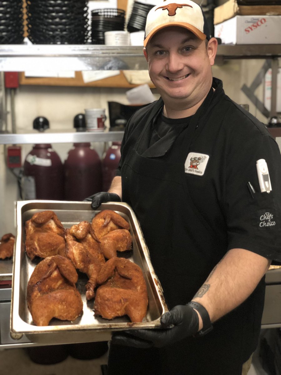BBQSmokingPTBO's tweet photo. We take pride in doing everything from scratch. Here are some amazing chickens that came off the smoker! The colour is perfect! 
#chicken #foodporn #yum #bbqporn #bbq #barbecue @Lord_of_Q @BigBobGibsonBBQ @Moecasonbbq https://t.co/UTNVL6Akbf