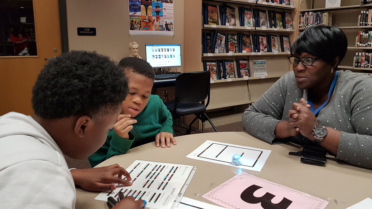 HeatherOverRead's tweet image. Today was a great day with 6th grade learning about #Ozobots!  #ALAMLE #MLEM19 #ALLibraries @emsstampede @TrishPeoples