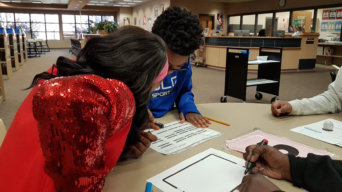 HeatherOverRead's tweet image. Today was a great day with 6th grade learning about #Ozobots!  #ALAMLE #MLEM19 #ALLibraries @emsstampede @TrishPeoples