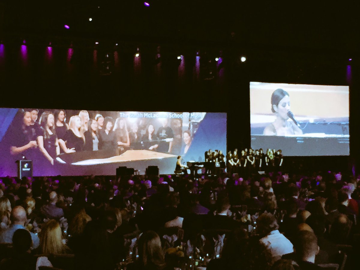 BoardofTrade's tweet photo. Our surprise guest performer @SarahMcLachlan now on stage! #ObamaInVancouver #GVBOT https://t.co/uqRtwA3DGs