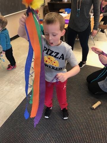 bridgewayohio's tweet photo. The Toucan class had a Mardi Gras parade through the Primary building today! What fun!
#bridgewayohio #MardiGras #autism #peermodel #thisispreschool https://t.co/H9j2zKfOXU