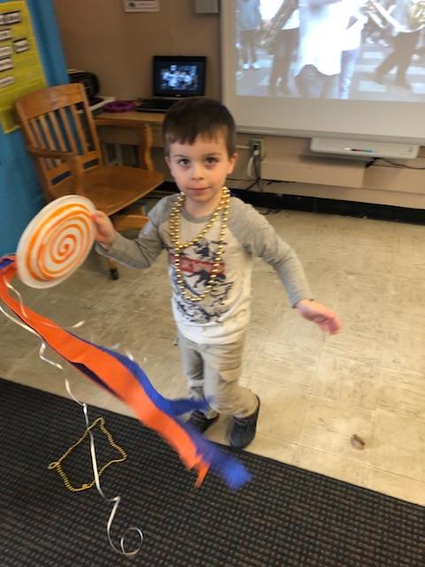 bridgewayohio's tweet photo. The Toucan class had a Mardi Gras parade through the Primary building today! What fun!
#bridgewayohio #MardiGras #autism #peermodel #thisispreschool https://t.co/H9j2zKfOXU