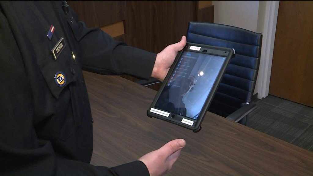 FOX2now's tweet photo. Ballwin police using tablets, FaceTime technology to provide mental health care on calls https://t.co/TpCbFZB1Qa https://t.co/tFXBX6NY1a