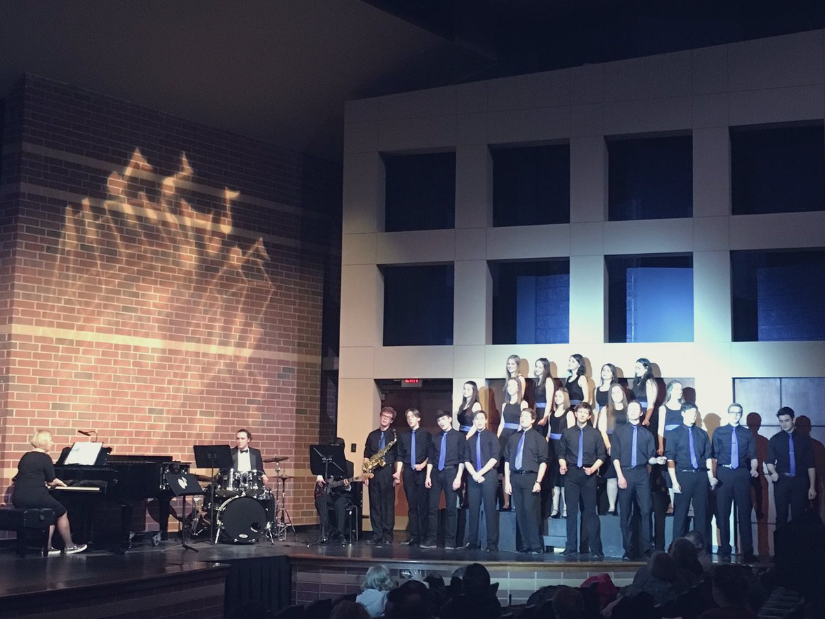 FinalRehearsalConcert #OutstandingTalent @KenstonKHS @KenstonBands @OMEAOhio @JulieGreencd @therealJLink 
#Mr.Sell 
#GoodLuckThisWeekend