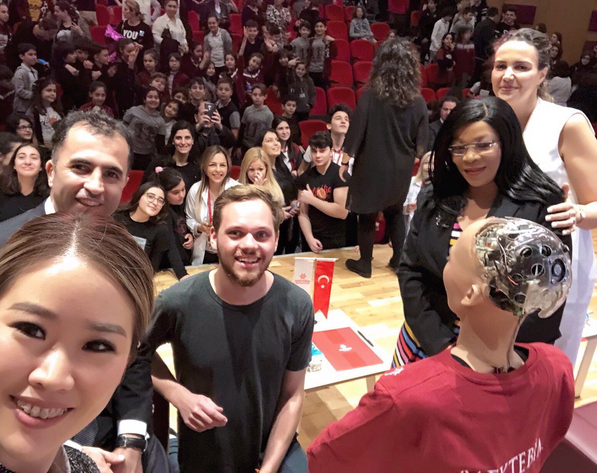 caseykimcsk's tweet photo. It was such a beautiful #WomensDay to spend together with the great and globally inspiring #women who impacted our future leaders @Mektebim_ ♥️🌎🇹🇷🌐
#gelecekbenim
#InternationalWomensDay2019 #STEMbestPractice #STEMBestPracticeSchool https://t.co/KMGxDHfaNv