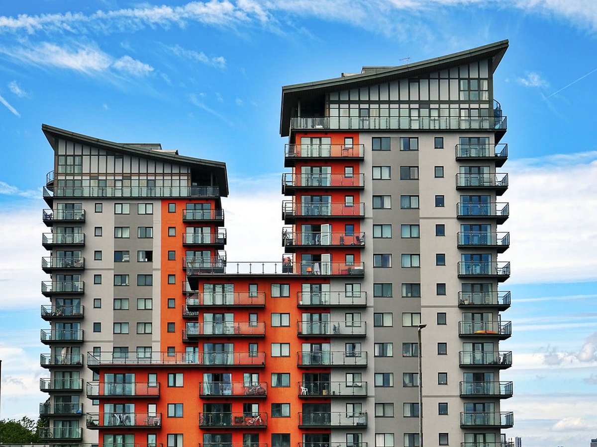 Open_TO's tweet photo. #NEWDATAALERT Wishing you were poolside this winter? Next best thing - roughly 1 in 10 rental apartment buildings in Toronto have a pool! Check out all Apartment Building Registration information just released https://t.co/5J7JesXYZ9 #RentSafeTO #Housing^ry https://t.co/SOSFbXD5bN