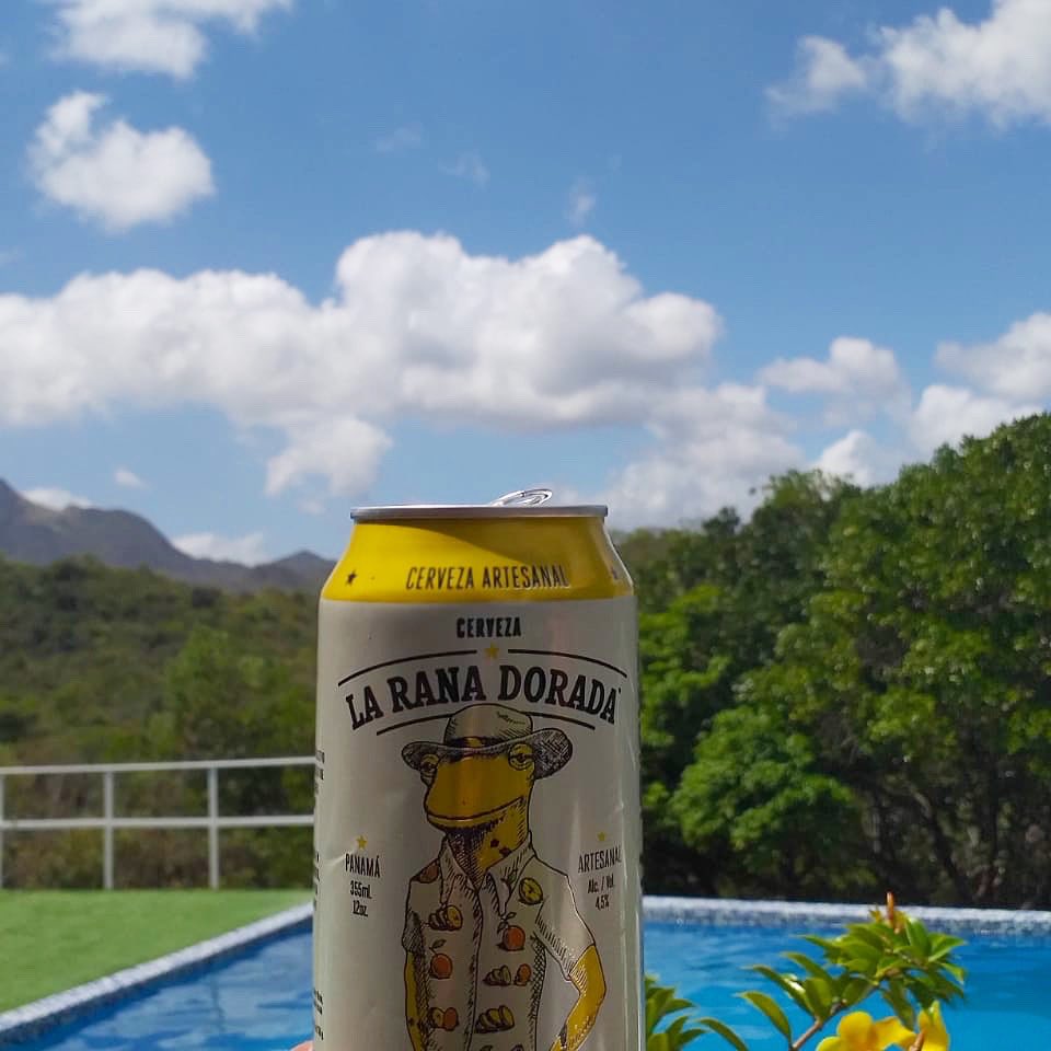 laranadorada's tweet photo. #Carnavales2019 Último día #Raneando ☀️
.
.
.
#laranadorada #craftbeer #cervezaartesanal #cervezapanamá https://t.co/vNoBxvmzhB