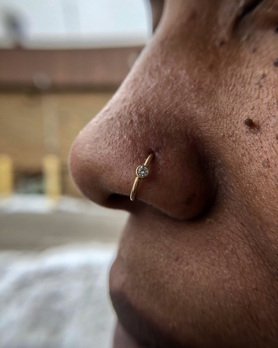 GoodLifeAkron's tweet photo. Personally I think nose rings should be fitted appropriately and handset with Diamond 💎 https://t.co/j05XLuL4Yp