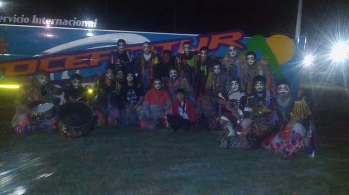 MurgaATC's tweet photo. Ayer dejamos el alma en San José. La murga tuvo su último concurso, y vivimos con mucha emoción el placer de cantar una una vez más a otra barriada en una nueva estación para el Carnaval. https://t.co/ePtRMAvSWV
