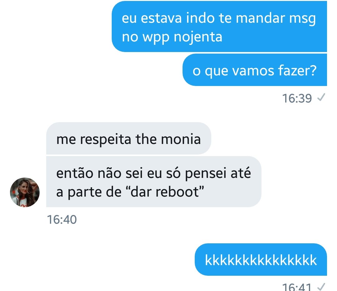 feyrecortland's tweet photo. gente ksksksjsksjajansjssjsj eu amo esta pessoa https://t.co/gwxNGCsUBX