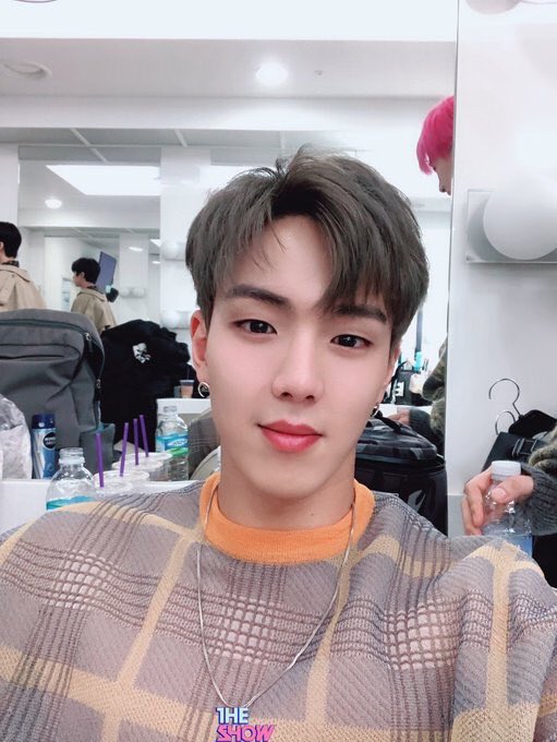 showhopics's tweet photo. — 🐻🐰 https://t.co/uXQqcmB7db