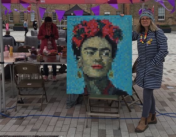 ‘Bring your own nail varnish’ is the call out from artist Danielle Vaughan who is urging people to Paint A Pixel on her portrait of Mexican icon Frida Kahlo 🌸💅 The project will mark #InternationalWomensDay and you could be involved 👉socsi.in/oUMKK👈 #ProudToBeMore