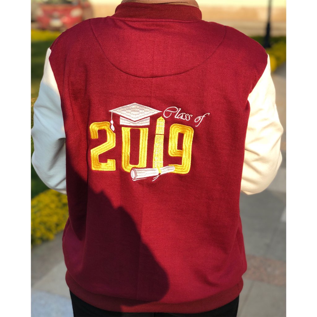 meyar_mahmoud's tweet photo. اللي يعرف يعمل زينا نقوله يا عمنا 😂😂💃💃
#Classof2019 #EECE2019 https://t.co/xgITEHN1f7