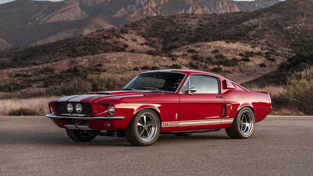 dailymustangs's tweet photo. RT if you love classic Mustangs! 👌😍 https://t.co/JQwwZp8vhp