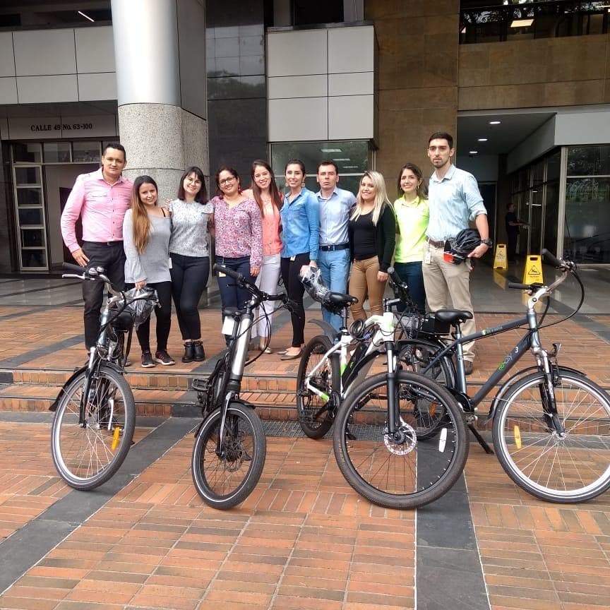 Trymyride's tweet photo. Préstamo de bicicletas eléctricas en @proteccion #Medellin.  ¡Moverse sostenible, ahorrar dinero y llegar más rápido sí es posible con #TrymyRide! 😃🚲#MovilidadSostenible https://t.co/NxW6vWk0MA