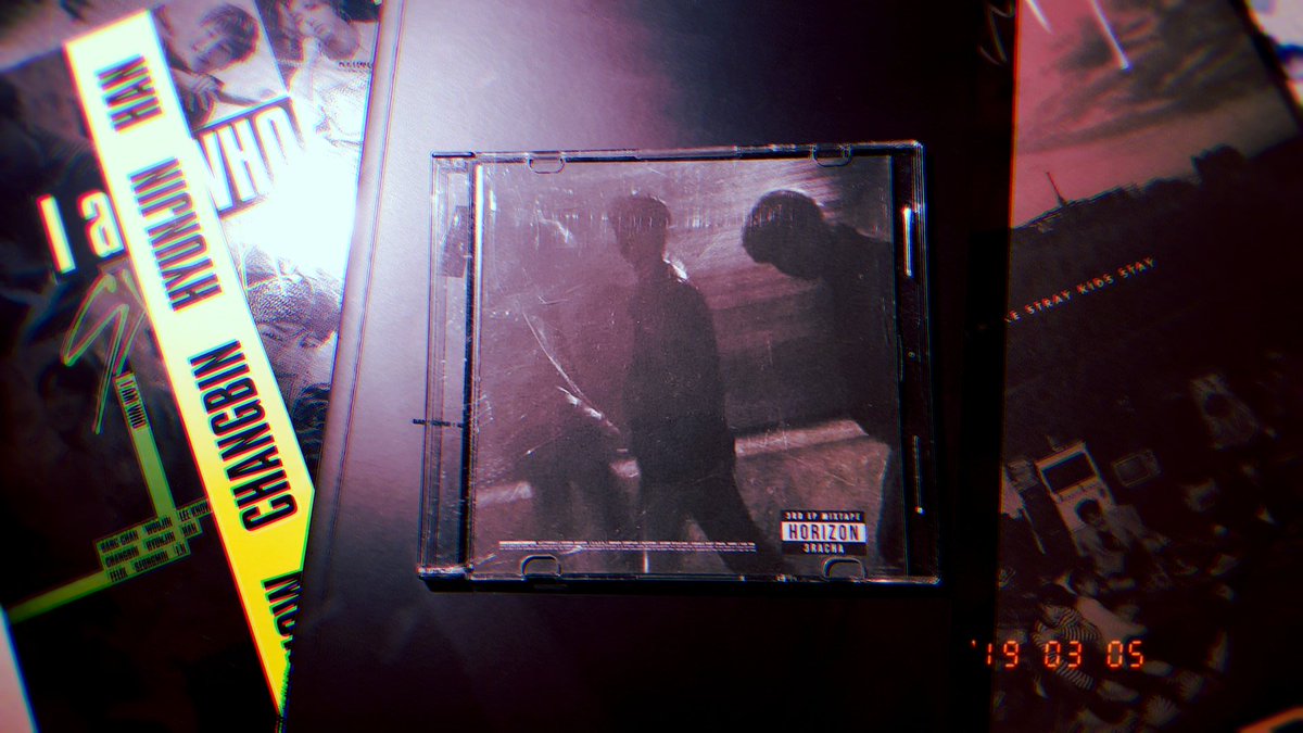 allowinx's tweet image. Okay. So. That happened. Humm...
(Yeah it's the "Mixtape" CD cause it looks better)

@Stray_Kids 

#StrayKids #3RACHA #3rdmixtape #Horizon