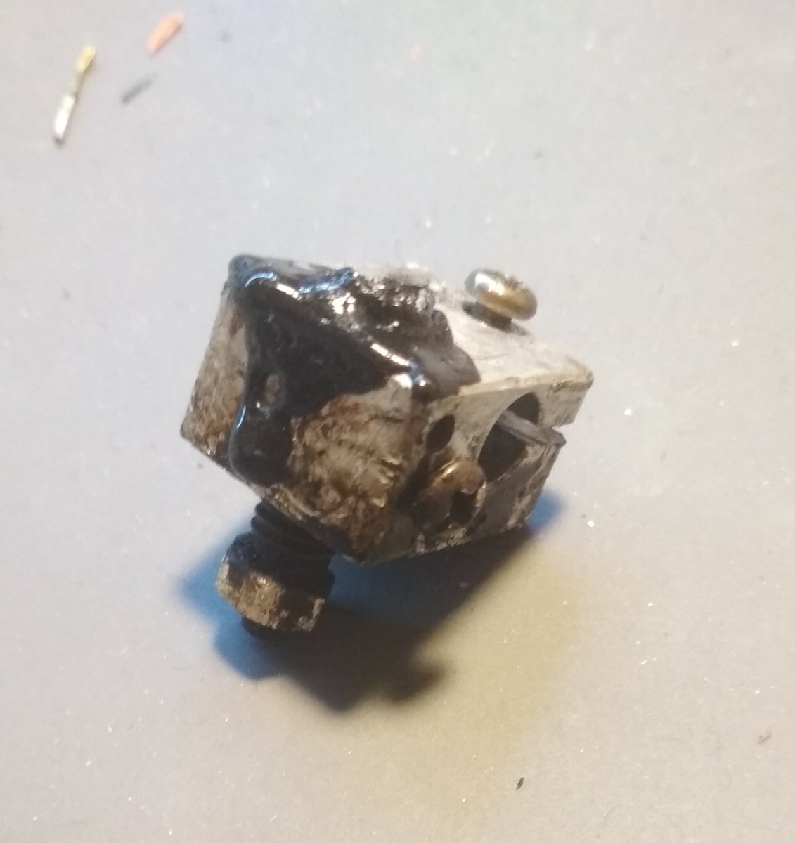 cybersamba's tweet photo. Hoy ha sido la primera vez que la #p3steel ha abortado una impresión por seguridad👍. Se ha roto el sensor de temp. 😱 del hotend y al no tener lecturas correctas de temp., ha parado.
Impresión larga y desatendida.¡La que se podía haber liao..🔥🔥!!! https://t.co/5u0t22POiT