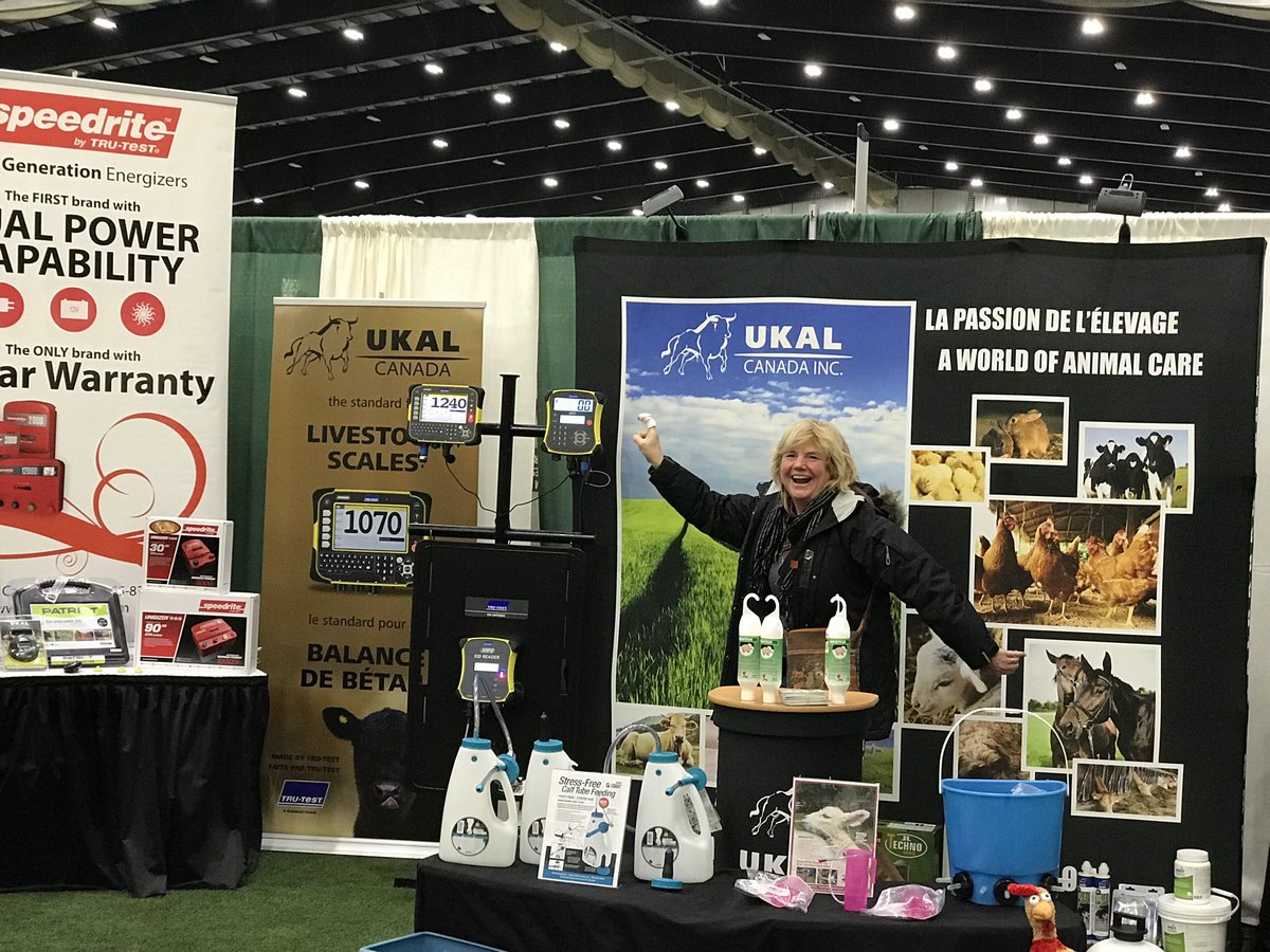RandomValEquine's tweet image. All set up #LdnFarmshow stop by booth 1202 BMO centre.