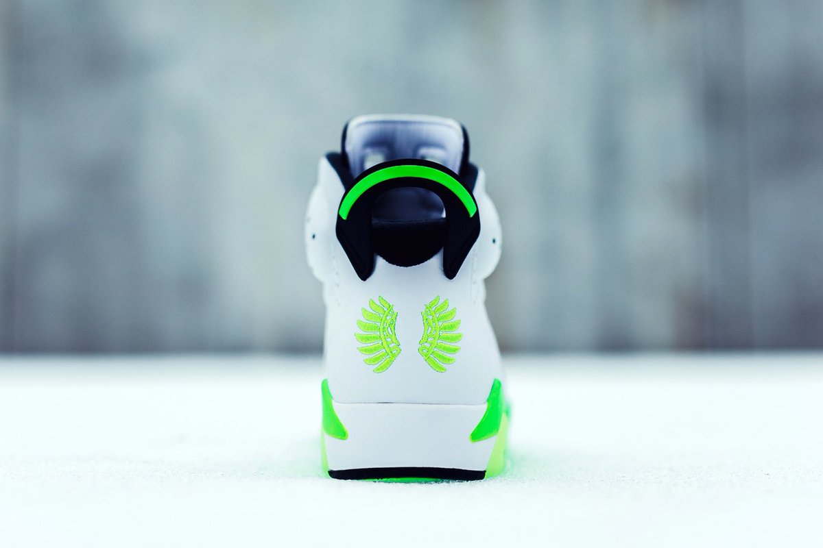 ComplexSneakers's tweet photo. Exclusive Air Jordan 6s designed by Tinker Hatfield for the @oregonwbb team. https://t.co/sPManFrBuk