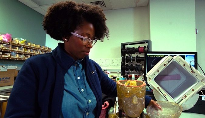 NSBE's tweet photo. Bioengineer Sossena Wood is pursuing a PhD at @PittTweet. Her research focuses on improving brain disease detection w MRIs instead of surgery. Learn more in "Discovering You: Engineering Your World" by @nbclearn partnering w @NSF, @ASEE_DC &amp; @Chevron https://t.co/JMq7Lz8VP1 https://t.co/hkPeAqj5Jg