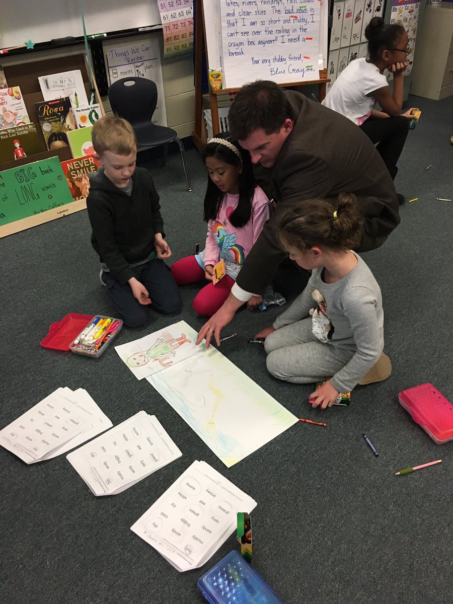 CoffeeclassLS's tweet photo. Working on some special Animal Adaptation projects to share with families next week..and we had a special visitor! @LillianSchuElem #PLTW #LSsharks #firstgrade https://t.co/FbJXXY56h1