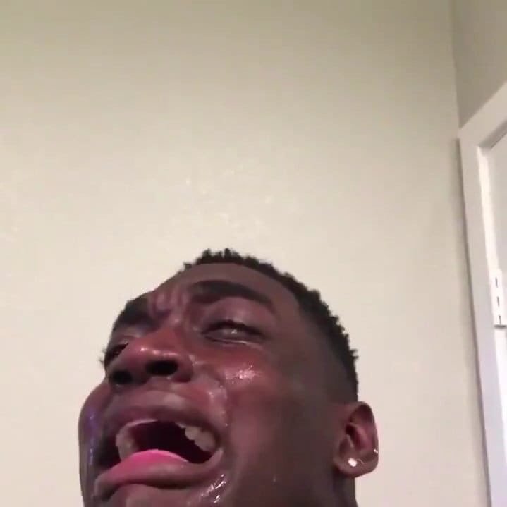 tightroperrie's tweet photo. "You're mine angel" 

Mi yo de 13 años be like: 

#HushHushNews https://t.co/asN0fx6Ew2