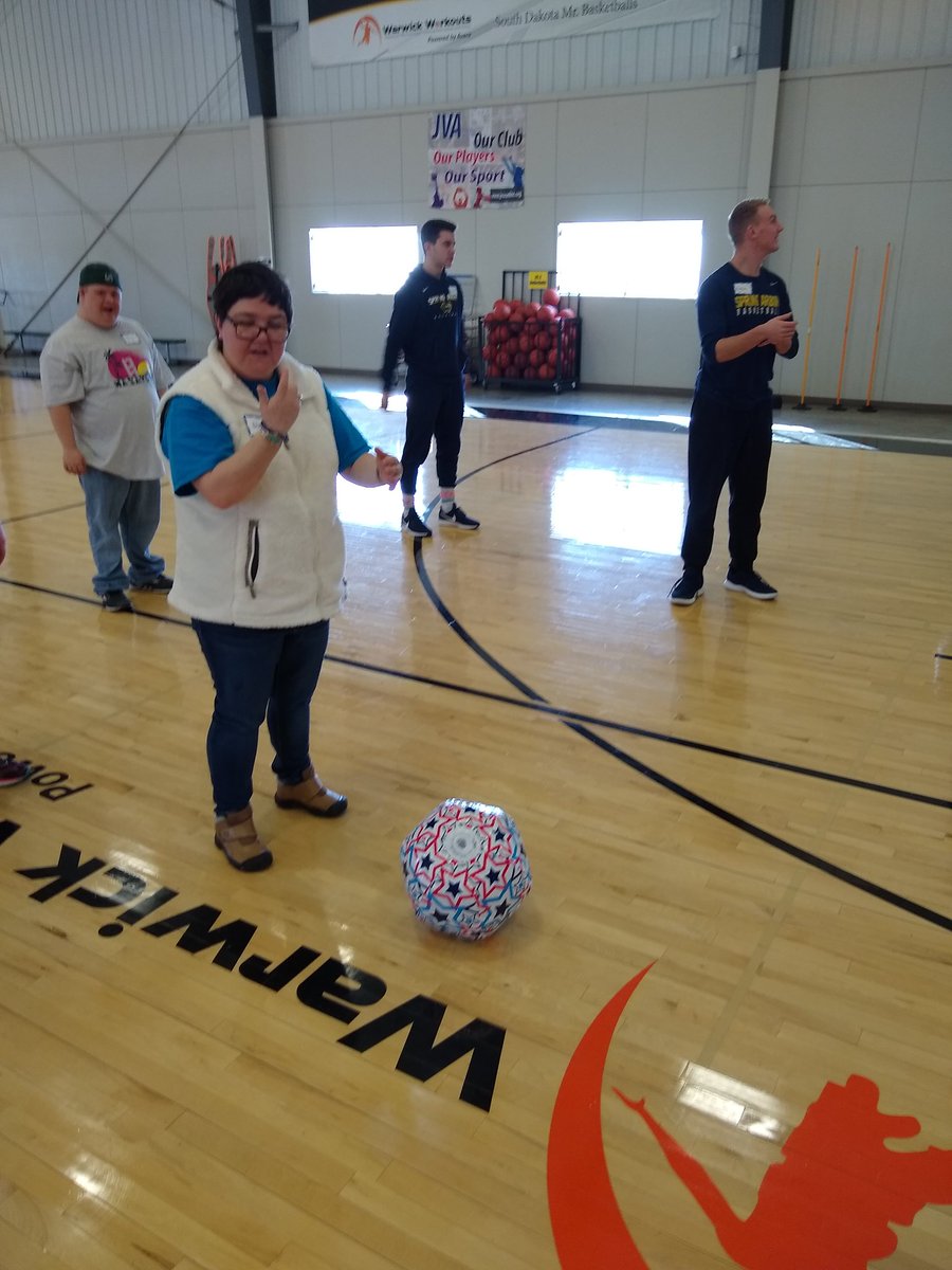 SAUCougarsMBB's tweet photo. Incredible service project with our friends from LifeScape today! #PlayNAIA #NAIADIIMBB https://t.co/B8TTiG5uHT