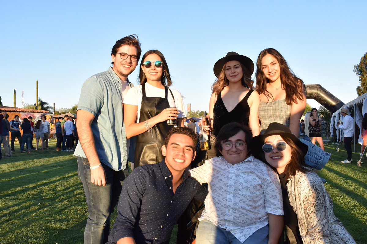 USAI_ITESO's tweet photo. Así de bien nos la pasamos el fin de semana en el #CHILLNGRILL, el primer Festival Interuniversitario de Guadalajara.
#SoyUSAI #USAI #FETEC #SAUP https://t.co/WwGXNeO8pY