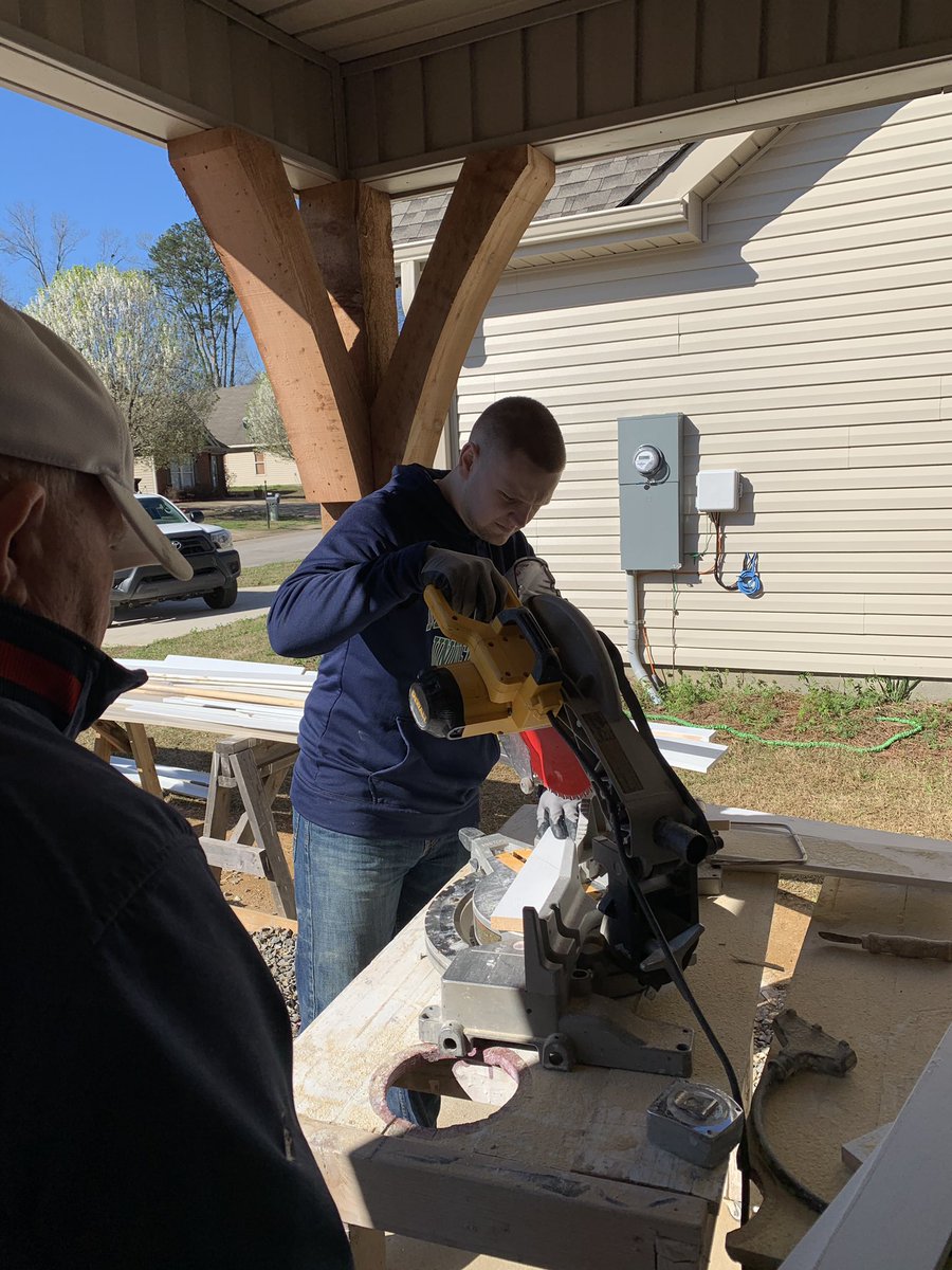 HabitatBHAM's tweet photo. Thanks for all your hard work! RT @HurstHabitat: Thatβs a wrap on day two in Alabama! #AmbassadorsOfService @MercyhurstU @HabitatBHAM https://t.co/lYuhvVNQoh