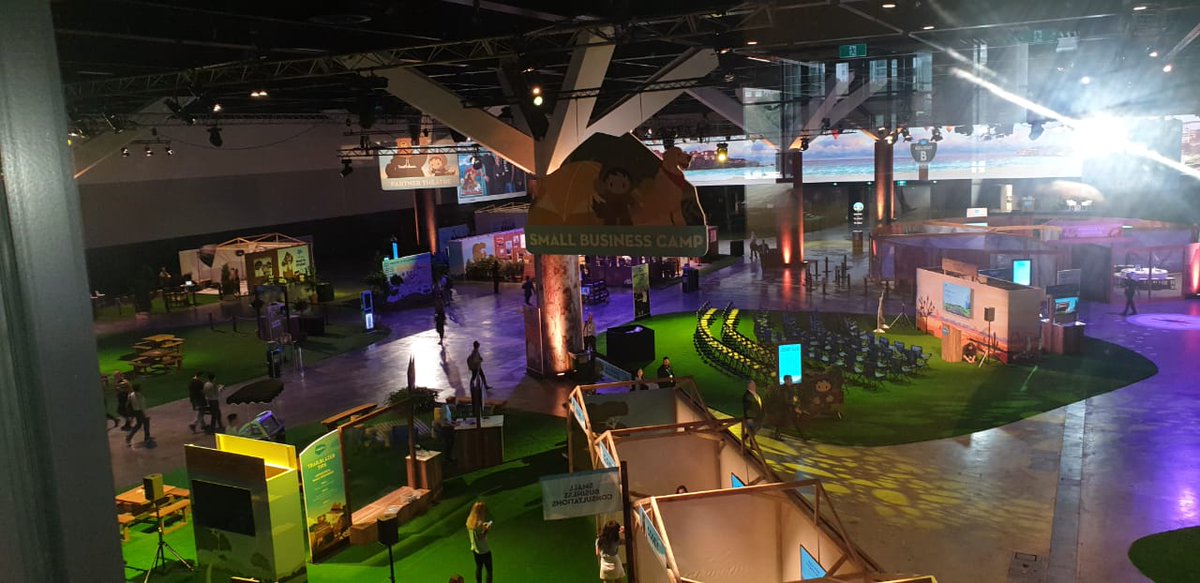 Live from #SalesforceTour Sydney📽️. Meet our expert, #Trailblazer and consultants at #S🔟