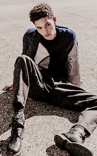 goldxnscvmxndr's tweet photo. .       ‣  sϙᴜᴀᴅ ᴅᴇ ʟᴀ 3ᴇʀᴀ ɢᴇɴᴇʀᴀᴄɪᴏɴ
         
    ━━S ᴇ    ʙ ᴜ s ᴄ ᴀ

              ༿༼ 『 ғʀᴇᴅ ᴡᴇᴀsʟᴇʏ ɪɪ 』 ༽༾
         彡╰ ·:FC﹕ Mᴀʀᴋᴇʟ ᴡɪʟʟɪᴀᴍs

  ━━━ ƪ ʀ̤ᴛ̤. https://t.co/IyBURprE4j
