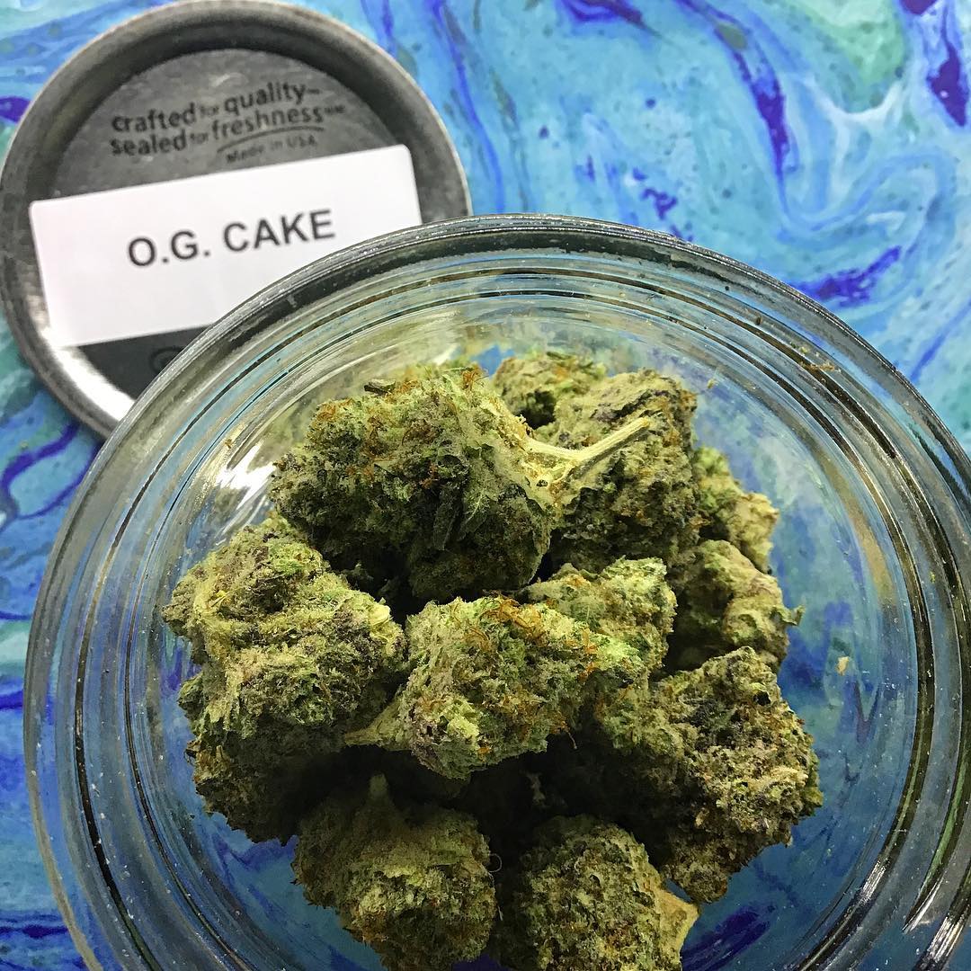 missionmary1's tweet photo. Stop by for UNLIMITED 5g 8ths๐ค๐ค Stock up on your stash. ๐ฟGreat deals on flower today all the way until midnight๐คช๐คช HERE we got he O.G. CAKE ๐ a hybrid but indica dominant ๐ค #ogcake #flower #ganja #cannabiscommunity #ganjaburn #sativa #indica #burn #tmg #5g8ths https://t.co/V38U44Jkuf