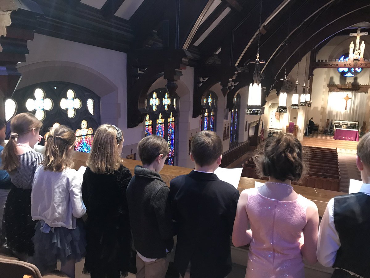 SfxHead's tweet photo. Today we practiced for Mass in church. Remember to get your ashes tomorrow at the school Mass at 10am! @SFXWilmette https://t.co/AJL0y7lLi3