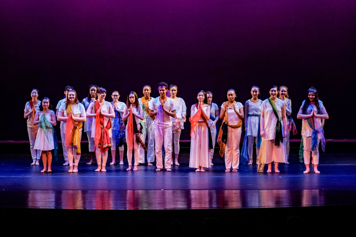 NicholsSchool's tweet photo. The Spring #ChoreographersShowcase was held on March 2 at #NicholsSchool. Under the direction Elaine Gardner, more than 40 @NicholsMiddle and @NicholsUpper students performed the dances they worked so hard to choreograph themselves. #nicholsdance #performingarts https://t.co/alPQC08B6I