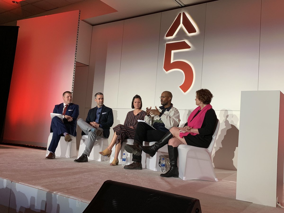 Mixing it up at #high5conf with a community panel! <a href="/evancarroll/">Evan Carroll</a> <a href="/dougwarf/">Doug Warf</a> @SophiaHitch <a href="/NickNeptune/">Nick Neptune</a> <a href="/maryannbaldwin/">Mary-Ann Baldwin ☮️</a>