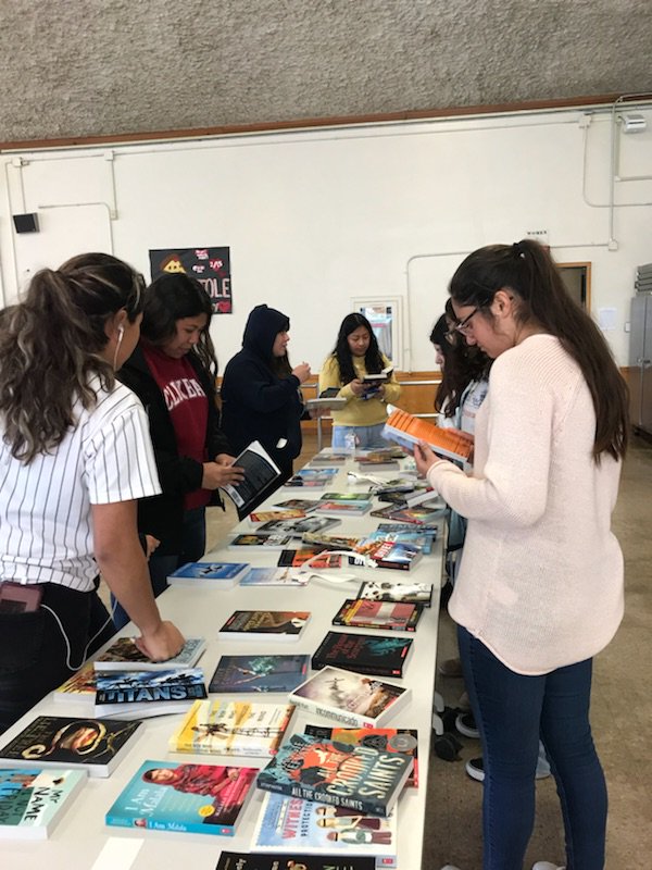Celebrating Read Across America all week long! Stop by the cafeteria after school during the snack break to get your free book 📗
pictures of yesterdays book giveaway📚 #readacrossamerica2019 #ReadAcrossAmericaWeek