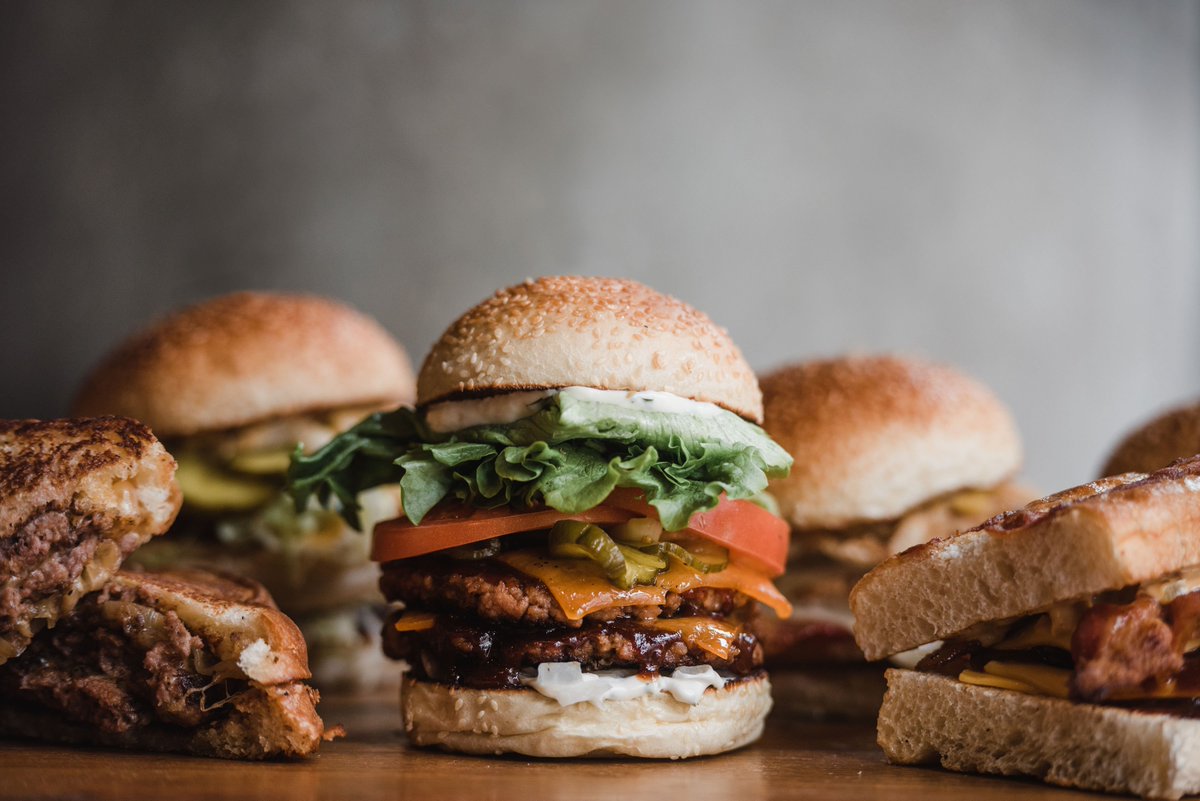 The Loose Moose tweet media