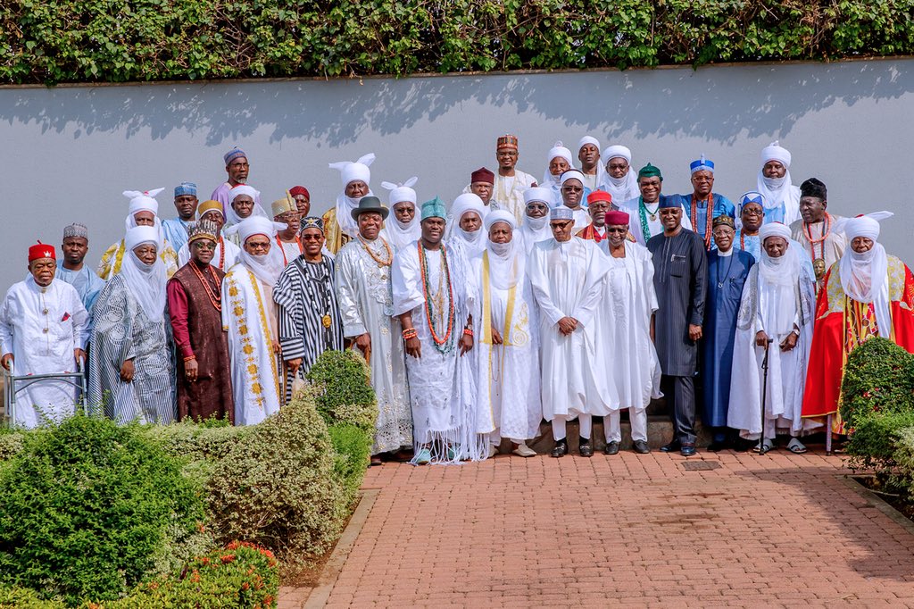 MBuhari's tweet photo. Today I received members of the National Council of Traditional Rulers,  led by the Sultan of Sokoto, Alhaji Muhammad Sa’ad Abubakar III, and the Ooni of Ife, Oba Adeyeye Ogunwusi Ojaja II, on a congratulatory visit. I was pleased to welcome them all to the Next Level. https://t.co/4Xyxhpi67R