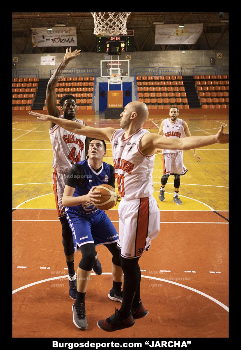 Jarcha_foto's tweet photo. En la web de @BurgosDeporte podéis ver una FOTOGALERIA de #LigaEBA entre el @BasketBurgos02 @SanPabloBurgos @grupodesantiago y el @Cantbasket_04 #Gallofa en https://t.co/qEmcDoQIhB https://t.co/H5C1c0PM79